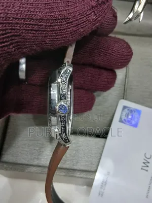 Iwc Elegant Leather Watch for Gents