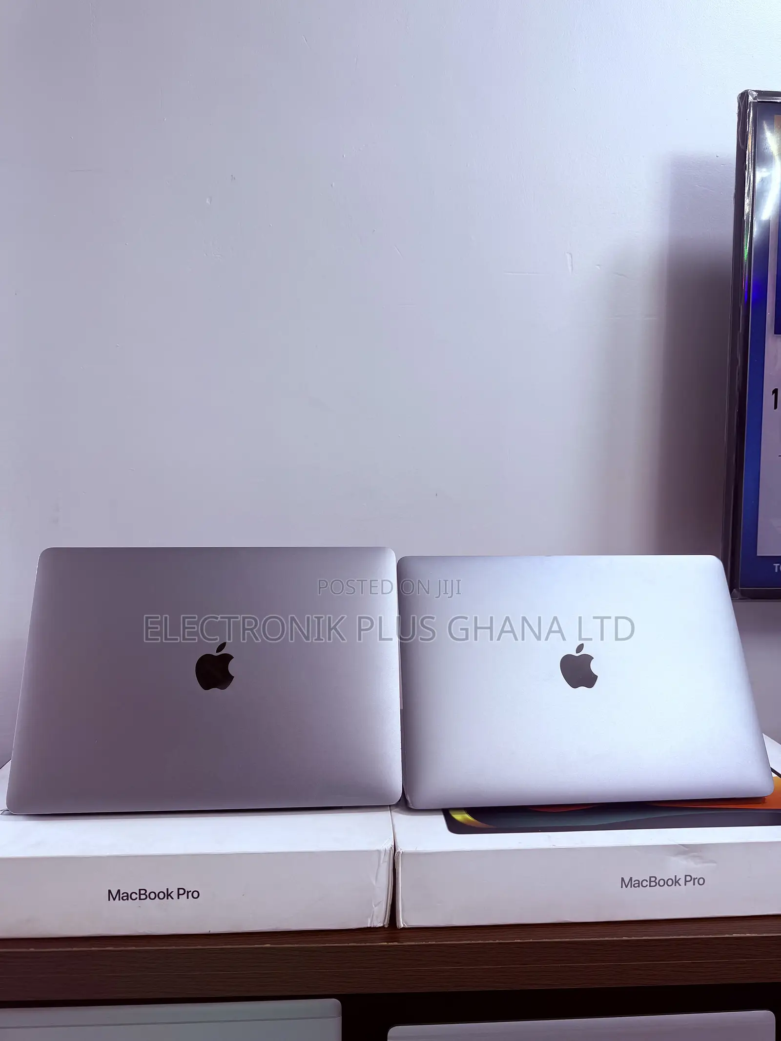 Laptop Apple MacBook Pro 2017 8GB Intel Core i5 SSD 256GB
