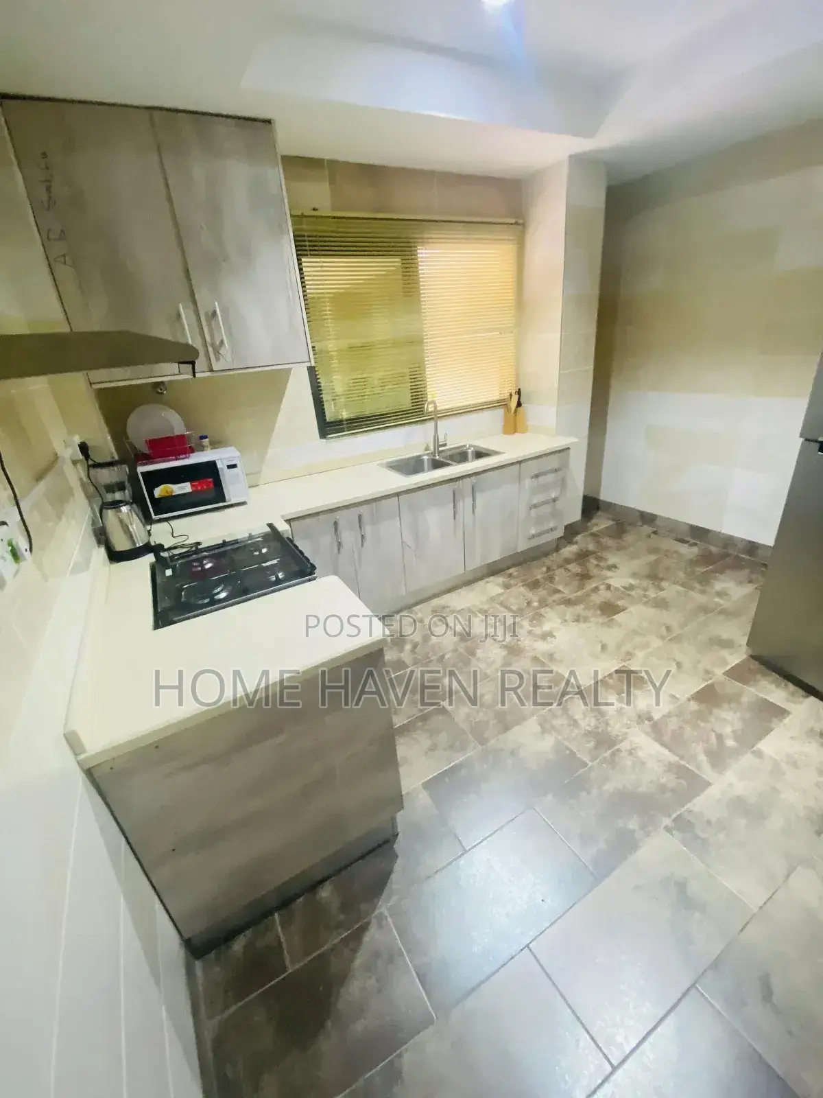 Furnished 3bdrm Apartment in Golf Hills, Achimota for rent