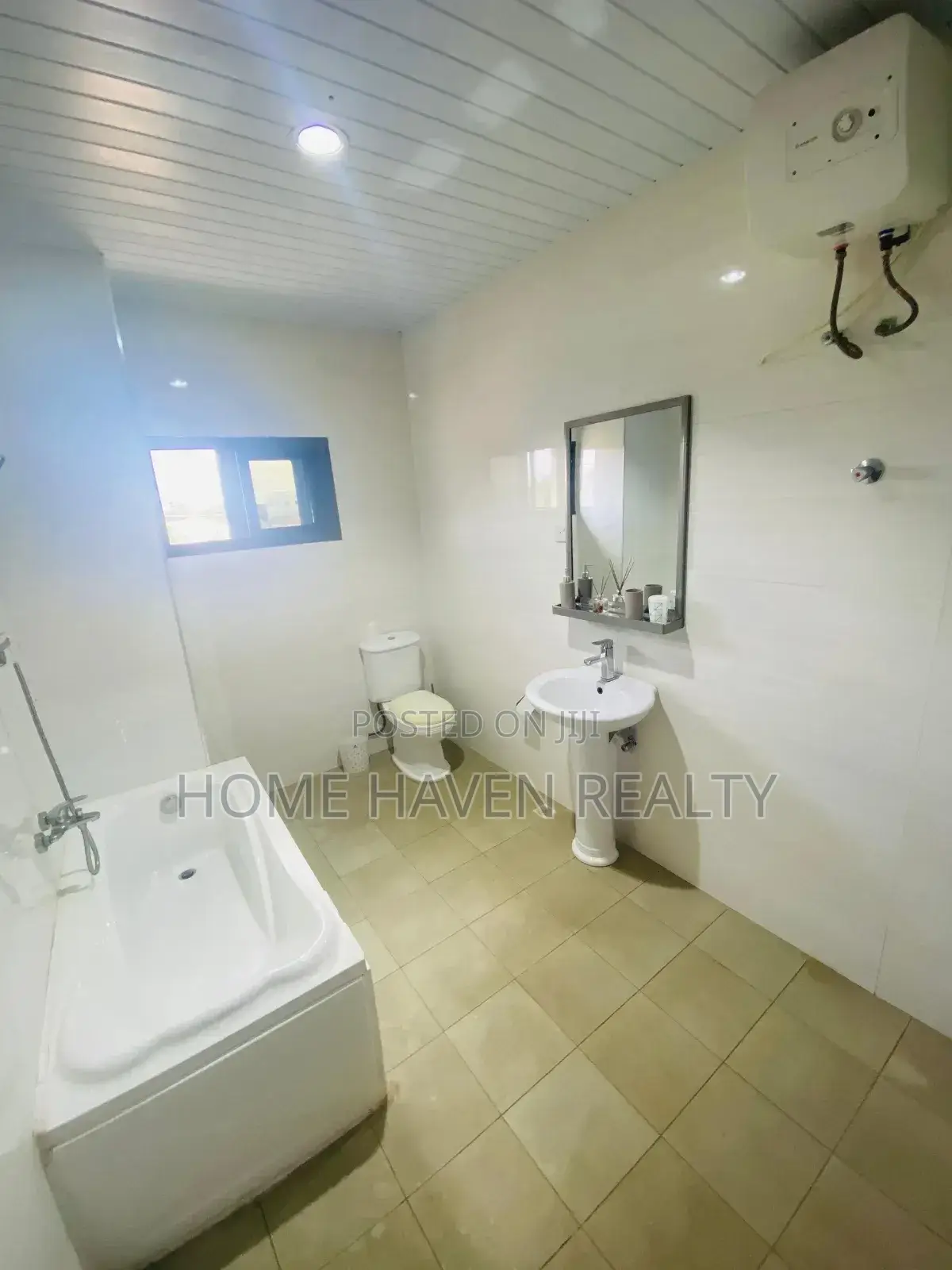 Furnished 3bdrm Apartment in Golf Hills, Achimota for rent