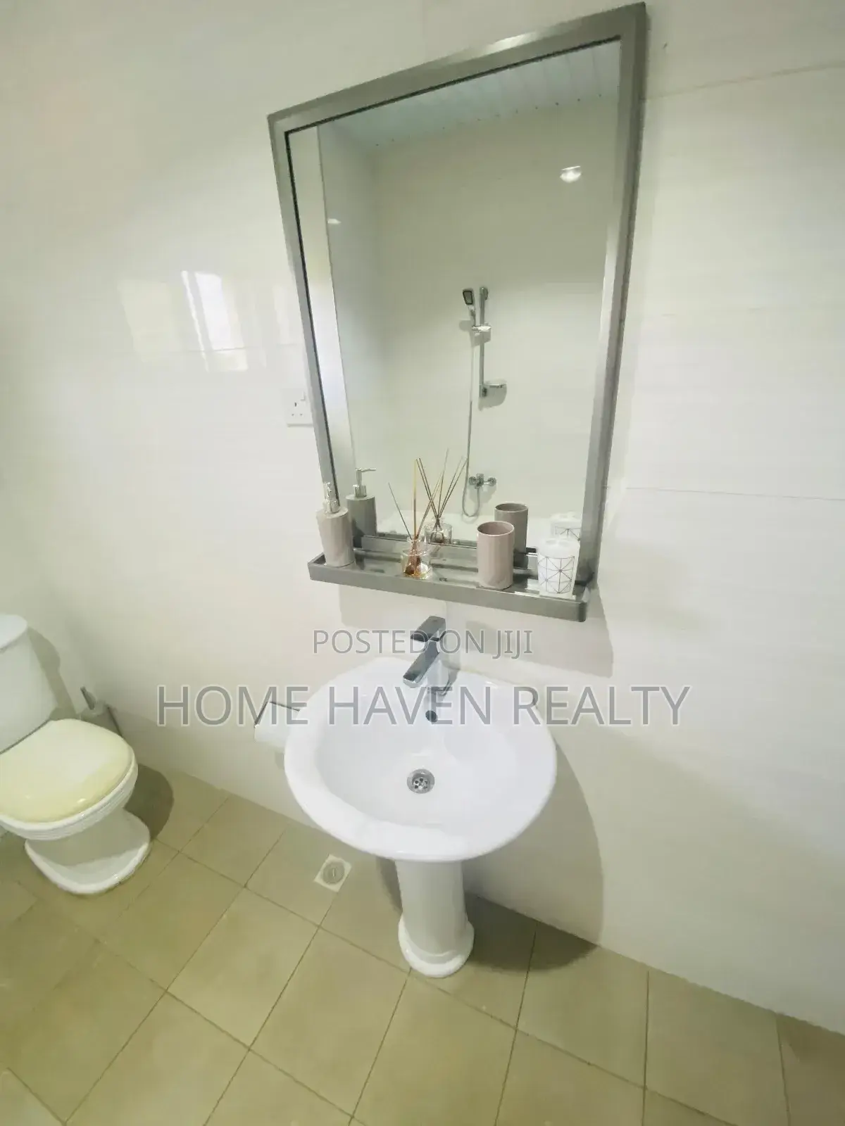 Furnished 3bdrm Apartment in Golf Hills, Achimota for rent