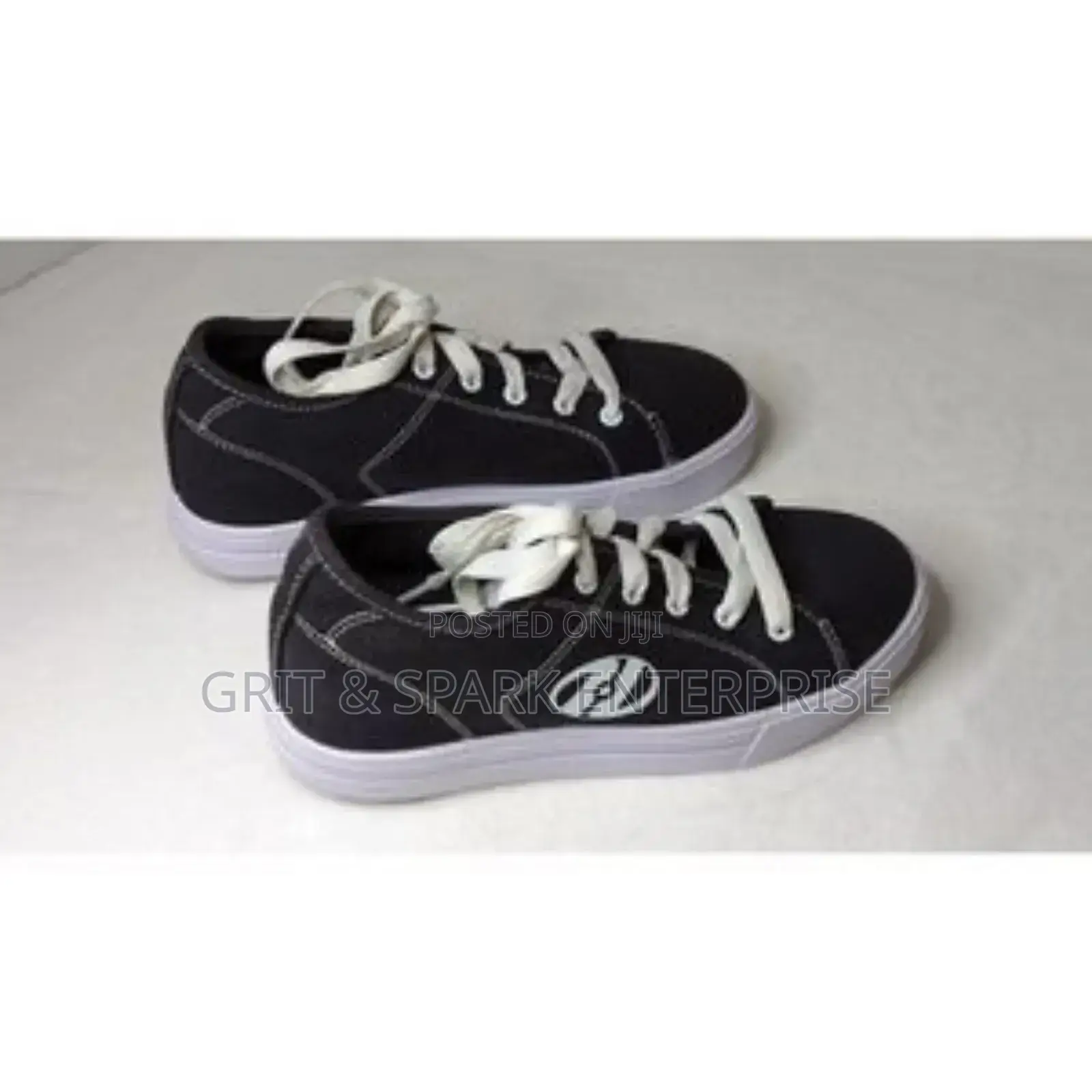 German Heelys Black Canvas Low Top Skate Wheeled Sneaker