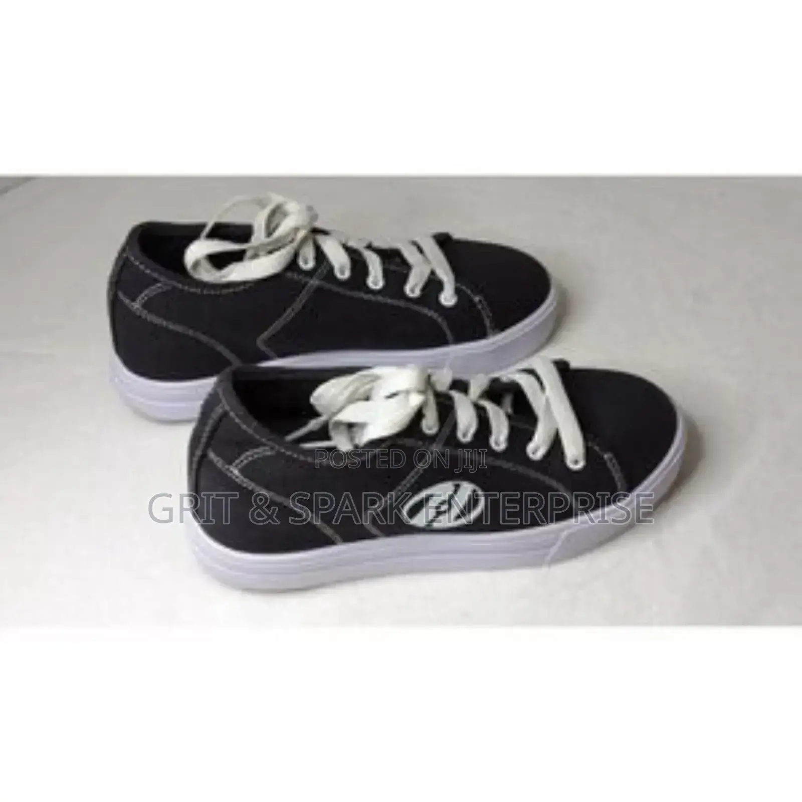 German Heelys Black Canvas Low Top Skate Wheeled Sneaker