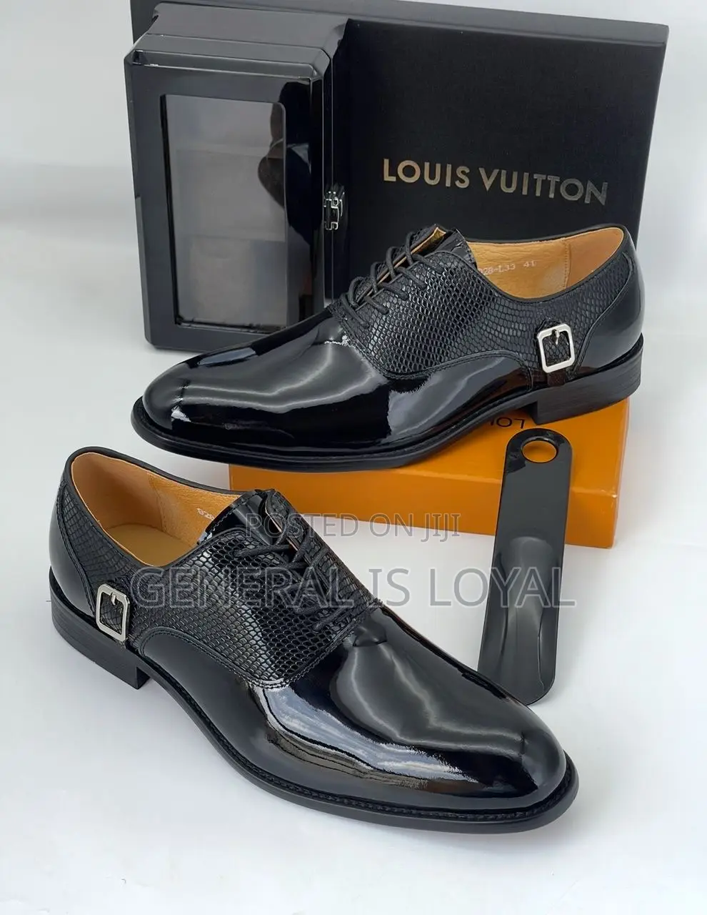 Louis Vuitton Shoe / Mirror