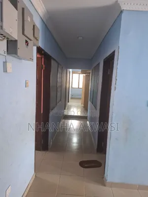 4bdrm House in Sakumono, Tema Metropolitan for rent