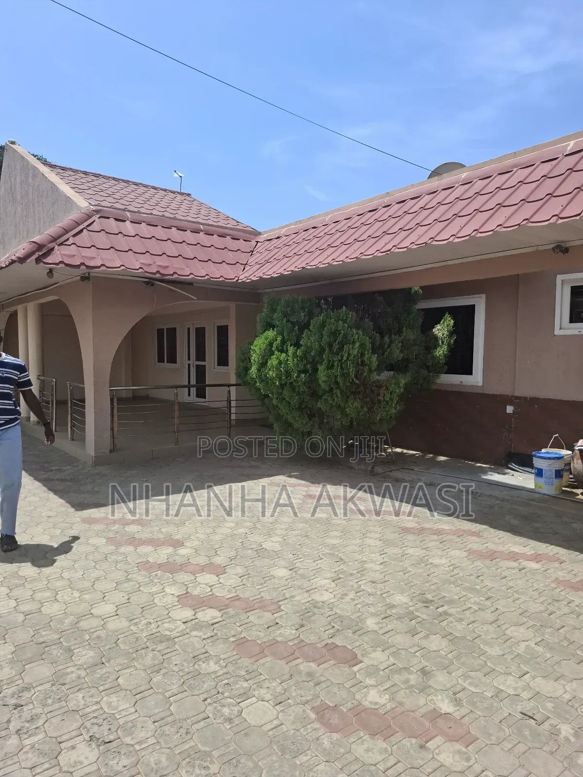 4bdrm House in Sakumono, Tema Metropolitan for rent