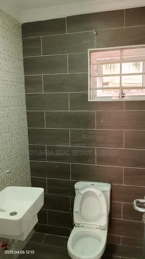 4bdrm House in Tiyumba Real Estate, Achimota for rent