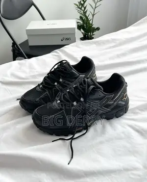 Asics Gel Kahana 8 Black