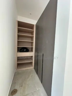 5bdrm House in Tiyumba Real Estate, Adjiriganor for sale