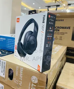 Photo - Powerful and Durable JBL Tune 720 Wireless Headset.