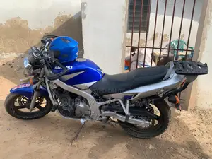 Suzuki GSR 2022 Blue