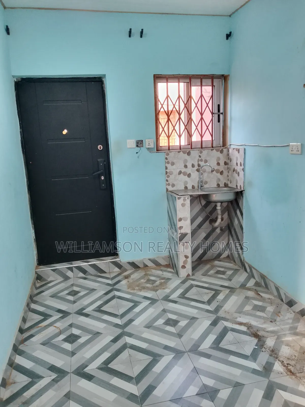 1bdrm Apartment in Community 17 Area, Spintex for rent