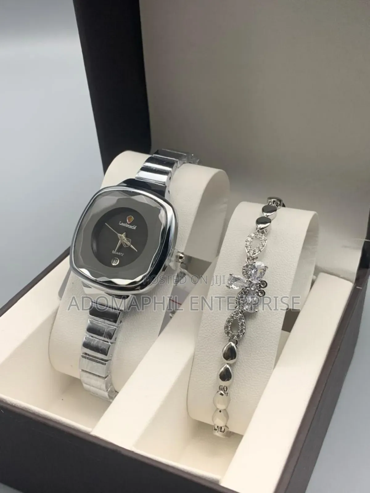 Lookworld Ladies Watch and Bracelet