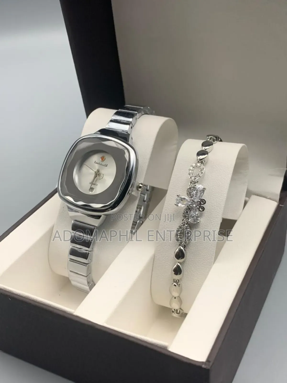 Lookworld Ladies Watch and Bracelet