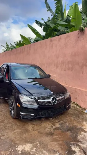 Photo - Mercedes-Benz C250 2014 Black