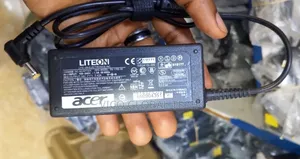 Acer 19v3.42a Adapter