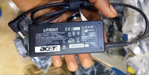 Acer 19v3.42a Adapter