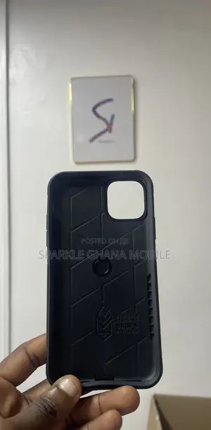 iPhone 11 Pro Max Commuter Series Case