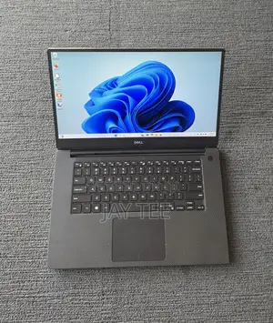 Laptop Dell Precision 5530 32GB Intel Xeon SSD 512GB