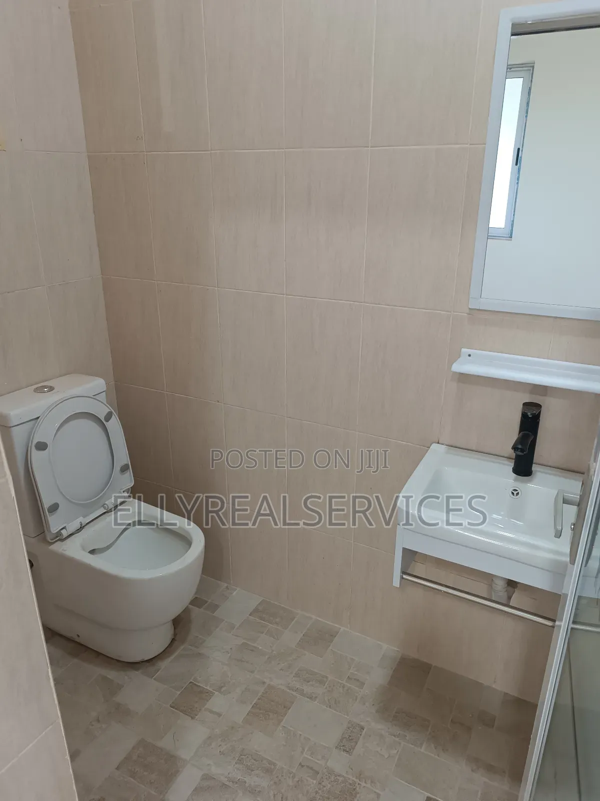 3bdrm Apartment in Ellyrealservices, Adenta for rent