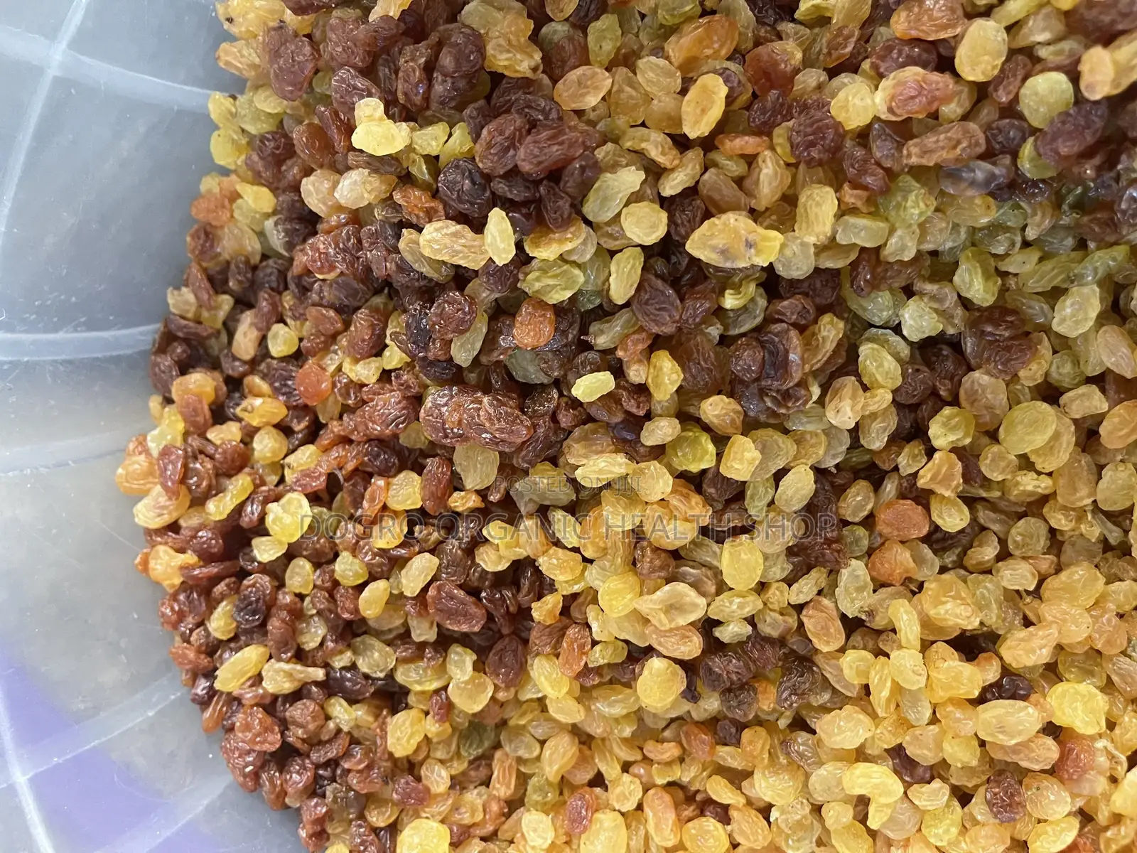Dried Golden Raisin Fruits
