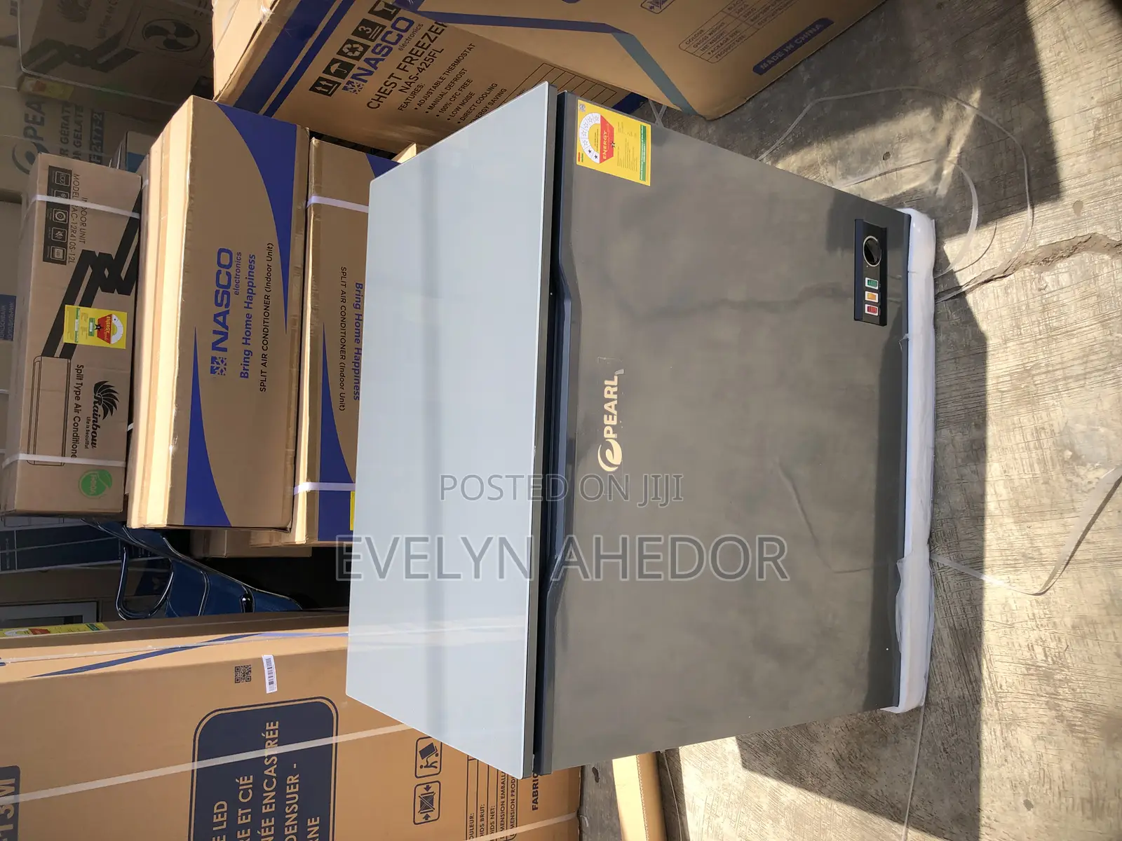 Fast Freezing Pearl Chest Freezer 188 Liters Available