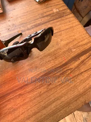 Motorcycle and Bicycle Shade With Bluetooth