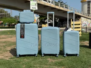 Unicross Quality 4 In1 Anticrake Luggages With Cosmetic Bag