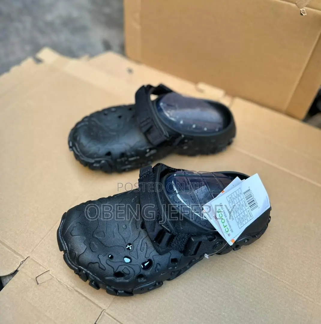 Original Crocs Terrain Atlas in Colours