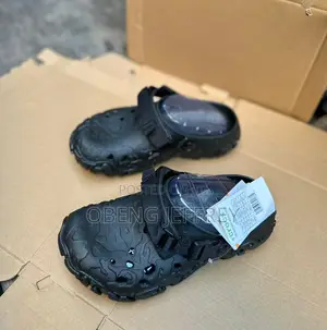 Original Crocs Terrain Atlas in Colours