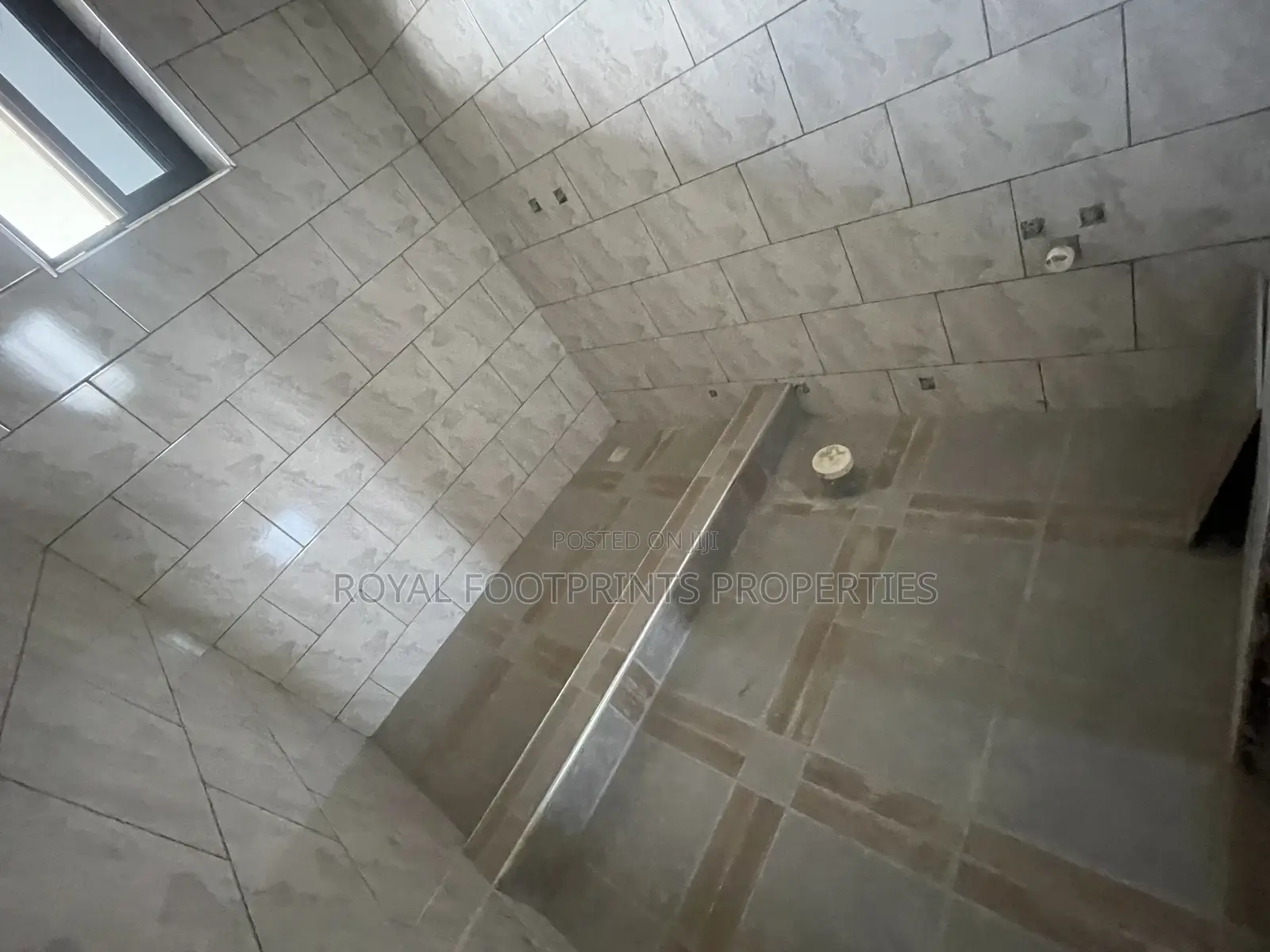 1bdrm Apartment in Luxelooks Properties, East Legon for rent