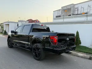Ford F-150 LARIAT 2024 Black