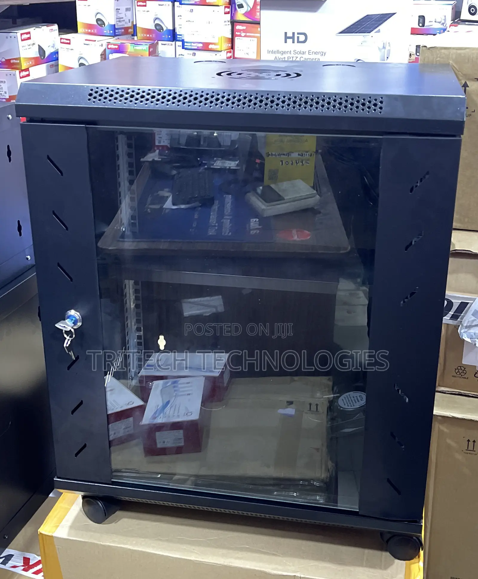 Hikview 12u Cabinet 530x400x200 Complete ++ Fan, Tral ++ Pdu