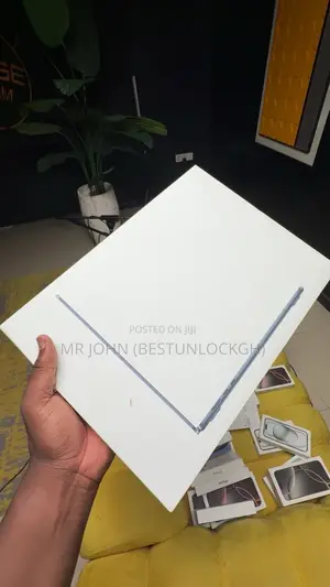 New Laptop Apple MacBook Air 16GB Apple M4 SSD 256GB