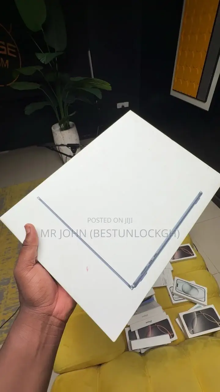 New Laptop Apple MacBook Air 16GB Apple M4 SSD 256GB