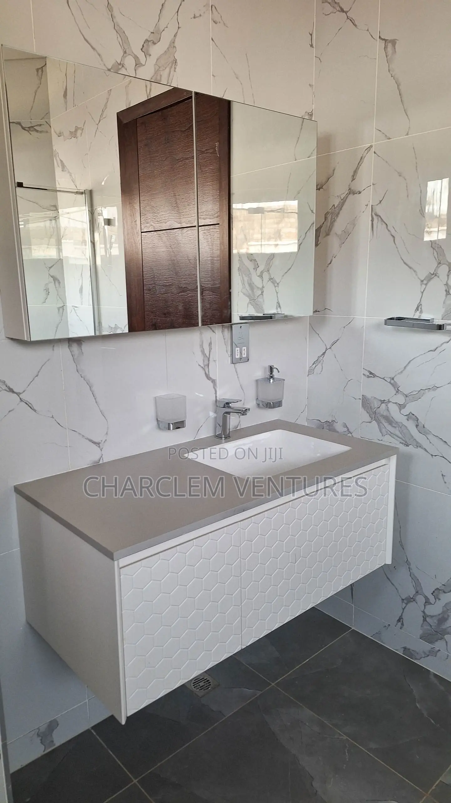 4bdrm House in Charclem Ventures, Accra Metropolitan for rent