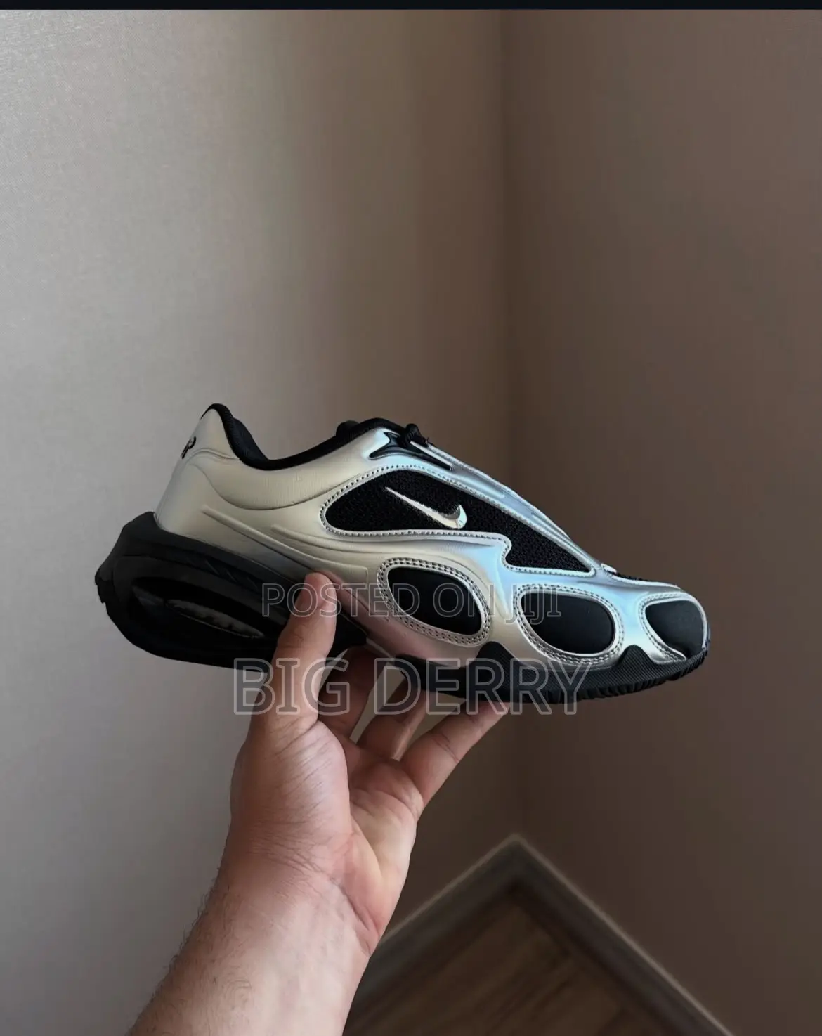 Nike Airmax Muse Silver