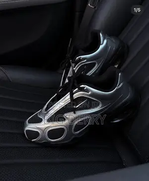 Nike Airmax Muse Silver