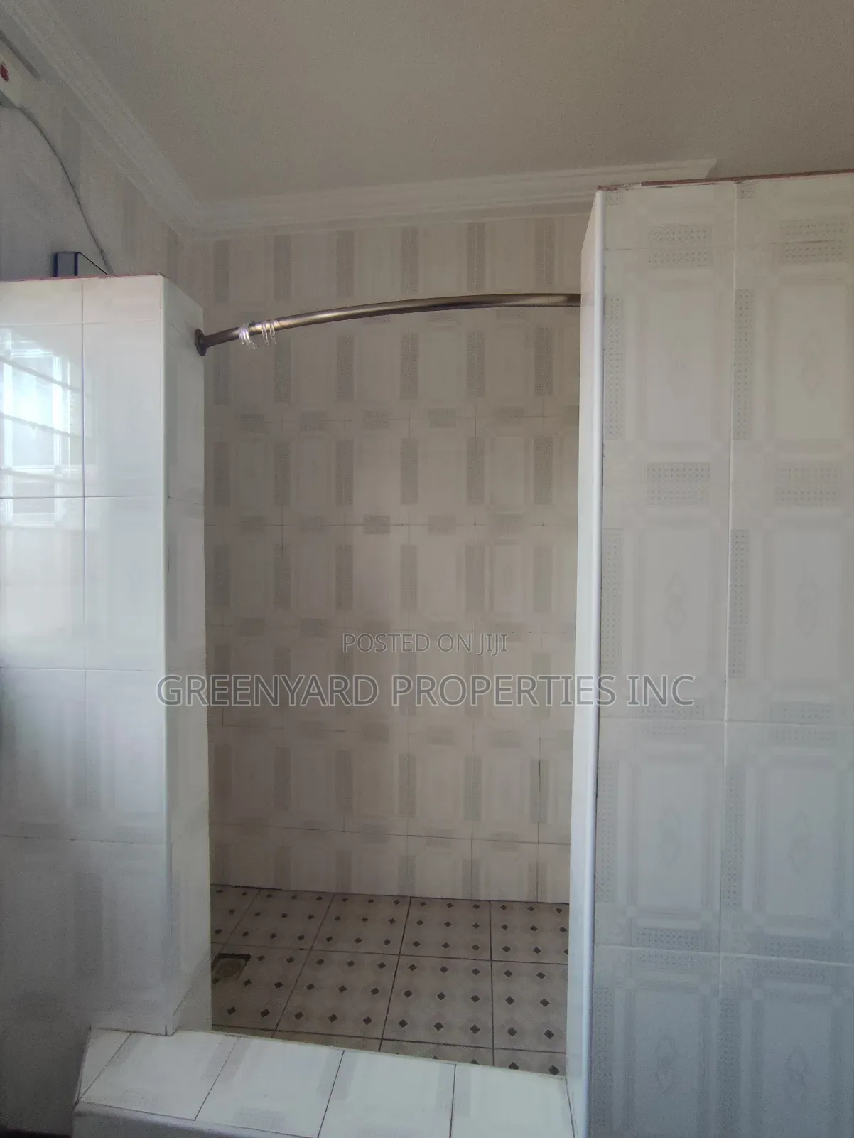 Furnished 8bdrm House in Ogbojo, East Legon for sale