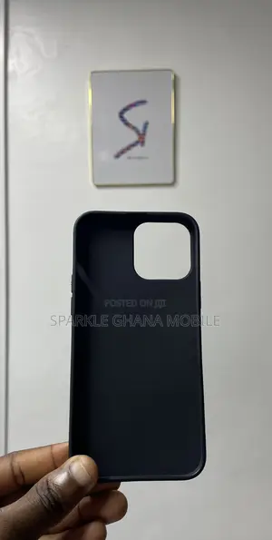 Apple iPhone 13 Pro Max Gold Heart Case
