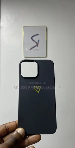 Apple iPhone 13 Pro Max Gold Heart Case