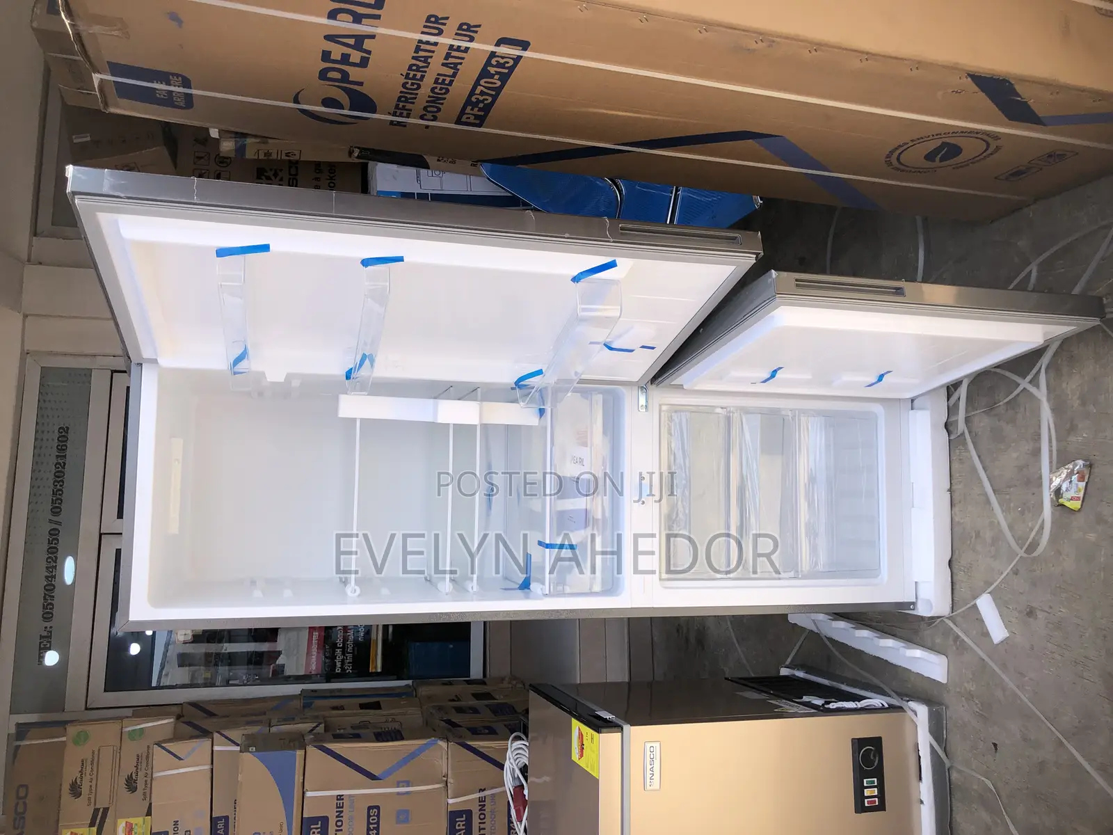 Eco Friendly Pearl Bottom Freezer With Lock and Key for Sal