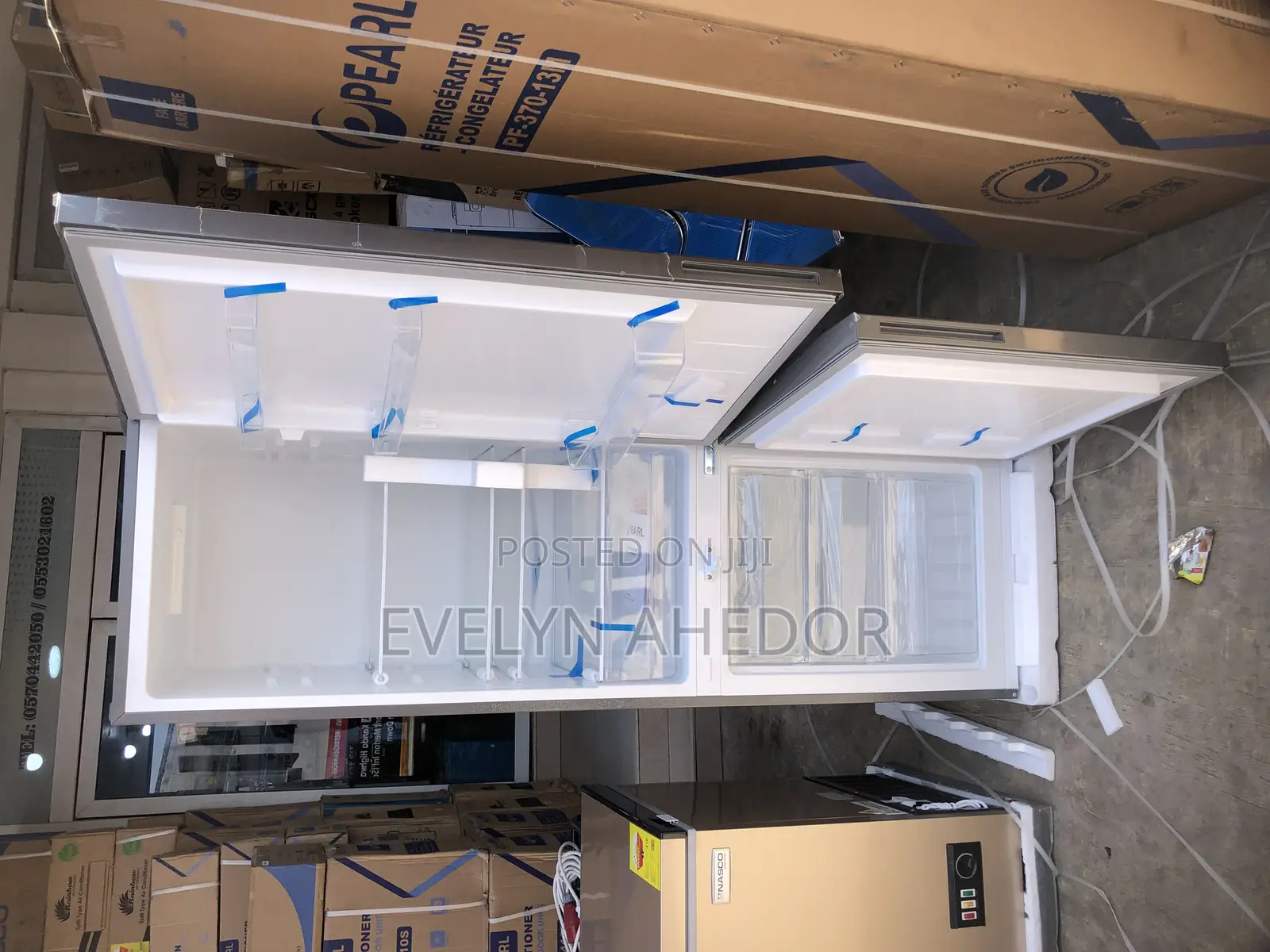 Eco Friendly Pearl Bottom Freezer With Lock and Key for Sal