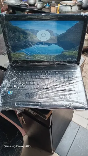 New Laptop Toshiba Satellite C850 4GB Intel Core I3 HDD 250GB