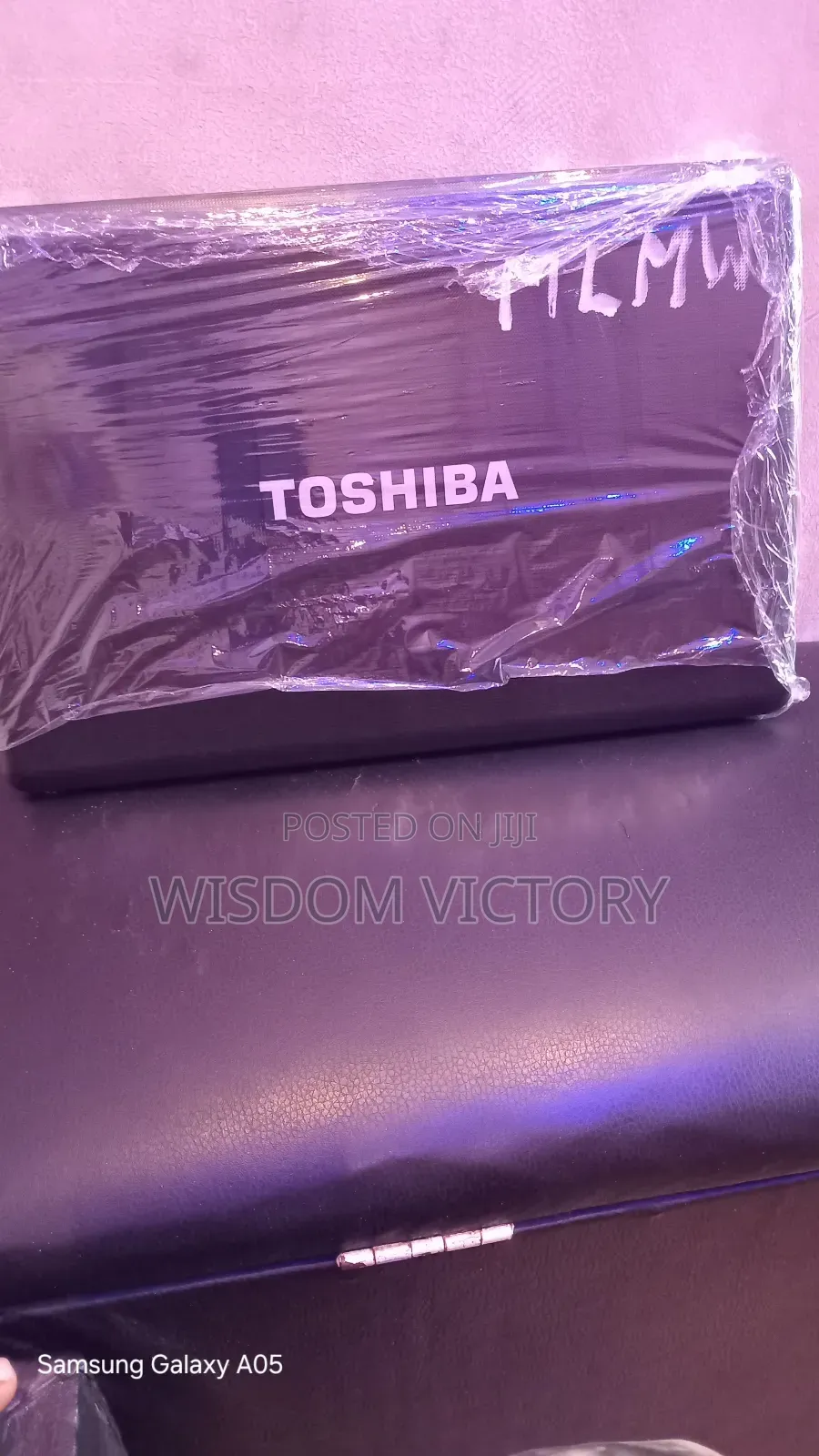 New Laptop Toshiba Satellite C850 4GB Intel Core I3 HDD 250GB