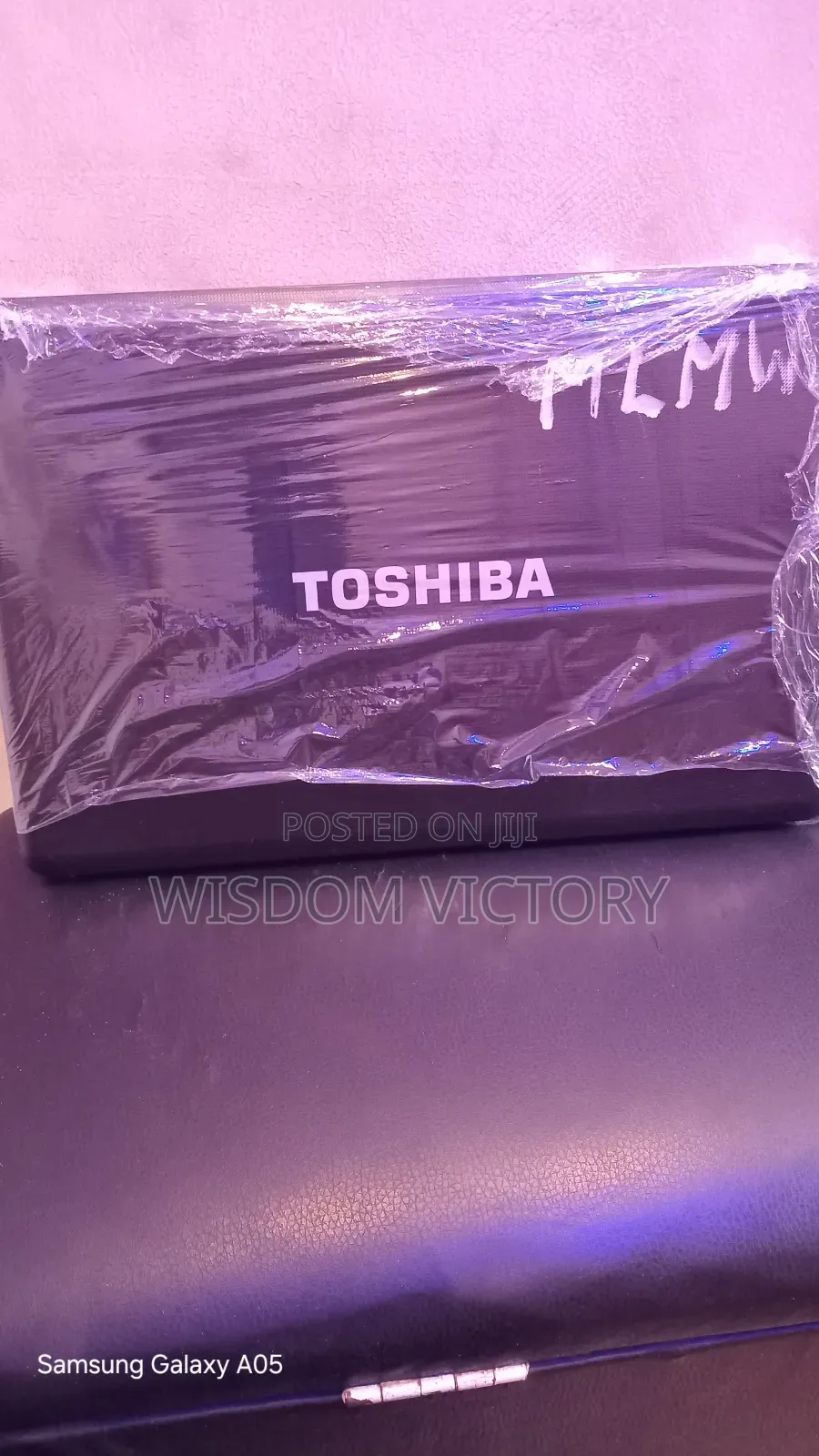 New Laptop Toshiba Satellite C850 4GB Intel Core I3 HDD 250GB