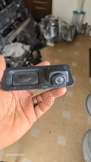 16-20 Jaguar Xe /Xf Camera /Trunk Lid Button
