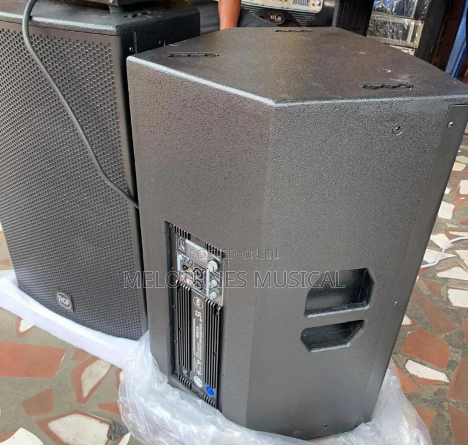 RCF 15inches Stage/Active Monitor Speakers