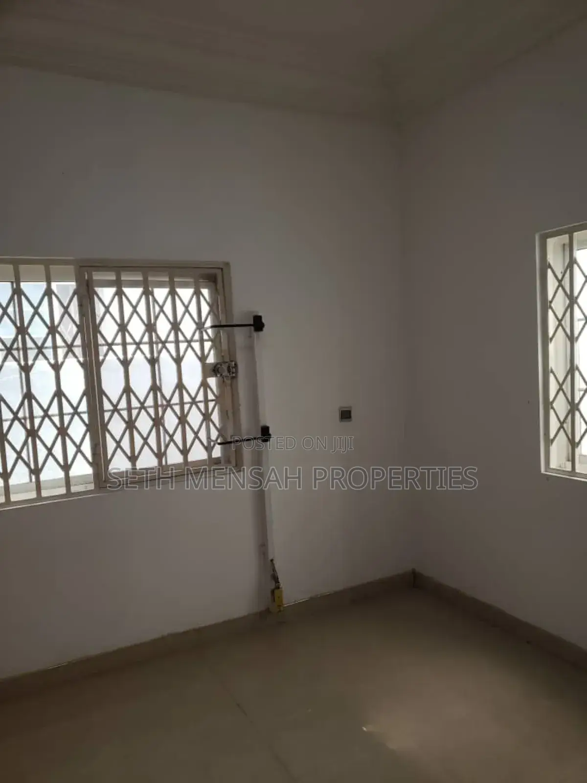 4bdrm Townhouse / Terrace in Cantonments for rent