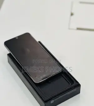 New Samsung Galaxy S23 256 GB Green